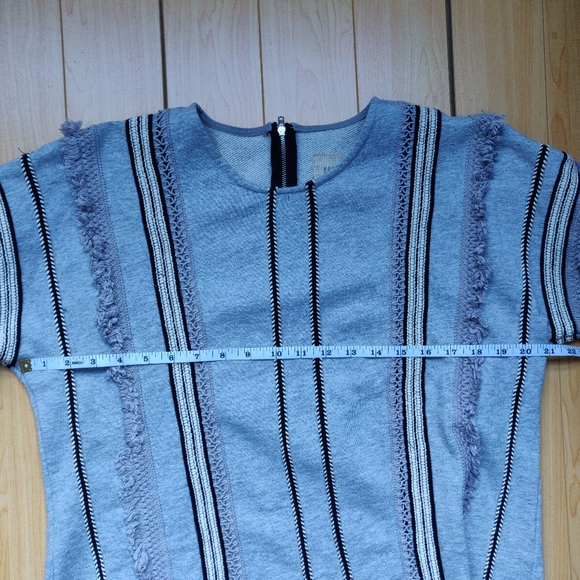 Moon River Frill Spring Crew Sweater in Gray - Picture 6 of 8